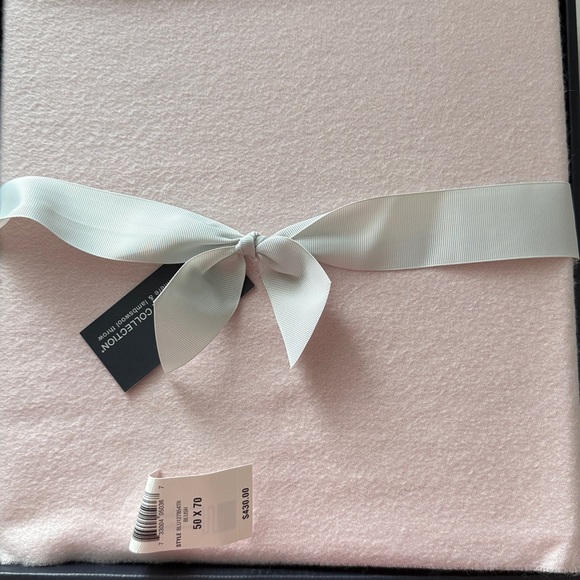 Hudson Park Collection Cashmere and Lambswool Throw 50X70 - Picture 2 of 4